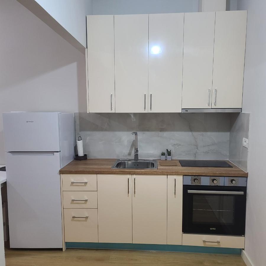 Home Inn Apartaments Тирана Екстериор снимка