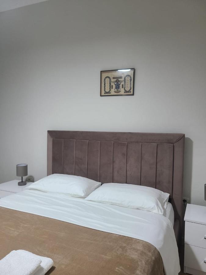 Home Inn Apartaments Тирана Екстериор снимка